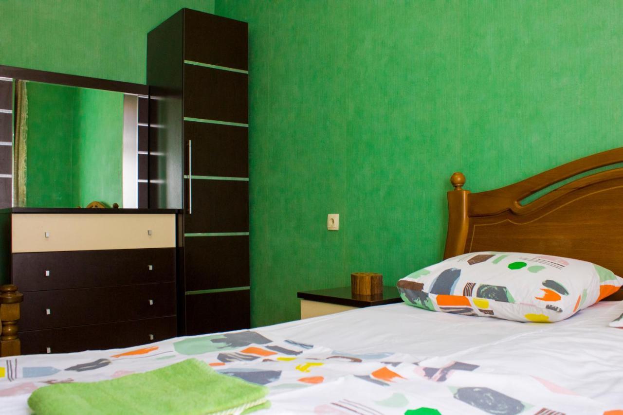 Nino'S Guest House Tbilisi Exterior photo