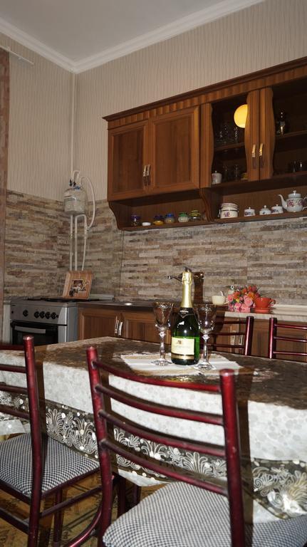 Nino'S Guest House Tbilisi Room photo